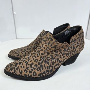 Very Volatile Dundie Leopard Animal Print Low Rise Leather Ankle Boots
